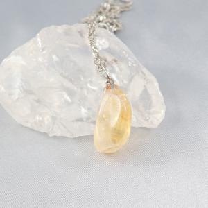 Szabálytalan formájú citrin medál nyaklánccal 2