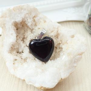 Szív formájú ónix medál nyakláccal 1