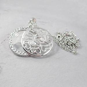 Szív mintás medál nagyítóval