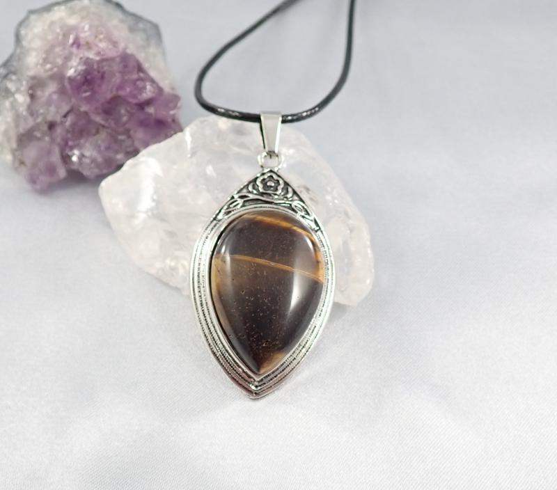 Tigrisszem medál antik hatású keretben 2