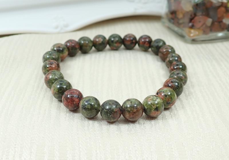 Unakit hatású karkötő