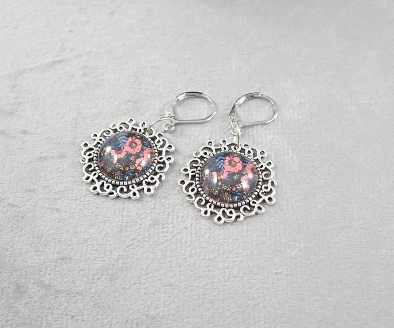 Virágos, lencsés fülbevaló