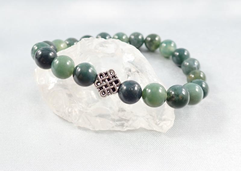 Zöld egyensúly – mohaachát karkötő végtelen csomóval