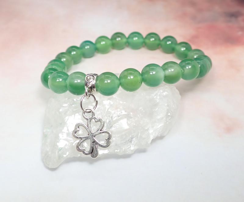 Zöld jáde karkötő lóherével