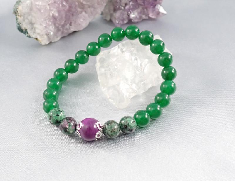 Zöld jáde karkötő zoizittal és acháttal