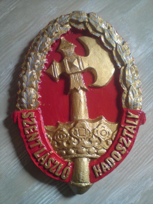 A Szent László hadosztály gipsz plakettje