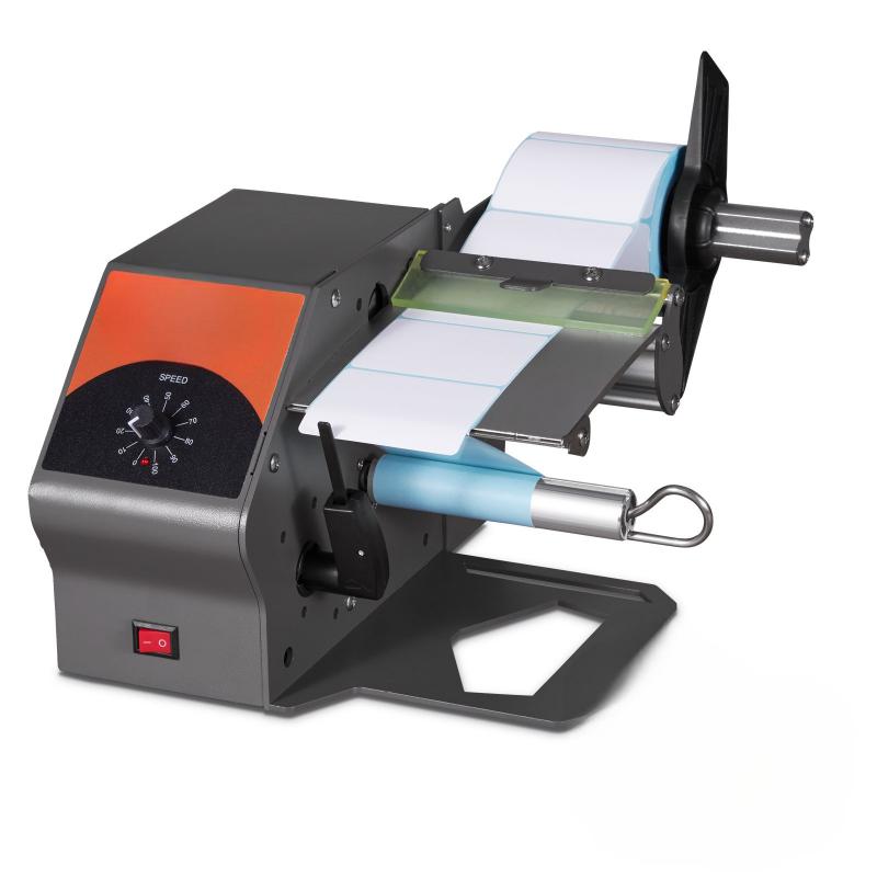 Automatikus címkeadagoló  gép, állítható sebességgel, 15-125 mm szélességű, 3-150 mm hosszú címkékhez
