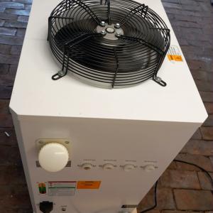 Ipari vízhűtő CW-6000, 1500 W-os kompresszorral, 15 literes tartállyal, 65 l/perc maximális áramlási sebességgel, CO₂ lézergravírozó gépekhez HŰTÖKÖZEG HIBÁS GÉP