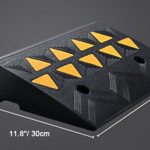 Kábelvédő rámpa autó felhajtórámpa szegélykő rámpa 10,8 cm 15000kg teherbírás