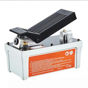 Levegős hidraulikus lábpumpa, 1,6 l, 700 bar, szürke