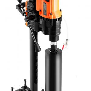 Magfúrógép 3200 W teljesítménnyel, Φ 20–250  mm átmérő-tartománnyal, állvánnyal