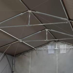 Ponyvacsarnok, raktársátor, ipari sátor 8 × 12 m – 96 m², 4,00 m oldalmagassággal, felhúzható kapuval, szürke PVC ponyvával és extra megerősített horganyzott acélszerkezettel