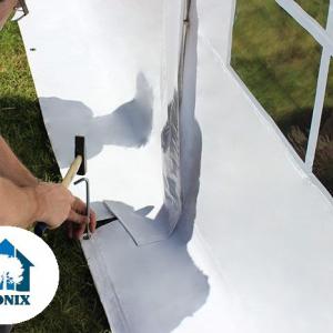 Professzionális extra erős, lángálló rendezvénysátor 4 × 12 m, 48 m², fehér PVC ponyvával, 2,6 m oldalmagassággal, Ø 50 mm-es erősített horganyzott acélvázzal és padlókerettel