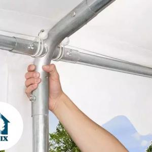 Professzionális extra erős rendezvénysátor 4 × 8 m, 32 m², fehér PVC ponyvával, 2,6 m oldalmagassággal, Ø 50 mm-es erősített horganyzott acélvázzal és padlókerettel
