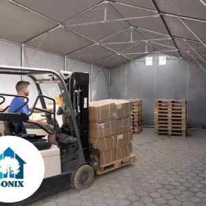 Professzionális ponyvacsarnok, ipari raktársátor 8 × 12 m – 96 m², 4,00 m oldalmagassággal, tolókapuval, erős szürke PVC ponyvával és megerősített horganyzott acélszerkezettel
