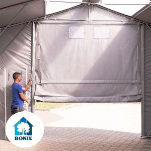 Professzionális ponyvacsarnok, raktársátor és ipari sátor 8 × 10 m, 80 m² alapterülettel, 4,00 m oldalmagassággal, horganyzott acélvázzal, felhúzható kapuval, személyi bejárattal, szürke PVC ponyvával
