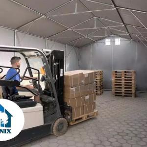 Professzionális ponyvacsarnok, raktársátor  ipari sátor 8 × 10 m, 80 m² alapterülettel, 4,00 m oldalmagassággal, felhúzható kapuval, személyi bejárattal, szürke PVC ponyvával