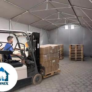 Professzionális ponyvacsarnok, raktársátor ipari sátor 8 × 12 m, 96 m² alapterülettel, 4,00 m oldalmagassággal, két standard cipzáras kapuval, szürke PVC ponyvával