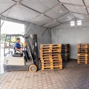 Professzionális raktársátor, ipari sátor, tároló sátor  8x24m  oldalmagasság 4,00m felhúzható kapu, ponyva PVC szürke