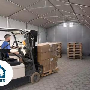 Professzionális raktársátor PVC ponyvacsarnok 4×8 m, 32 m², 3,00 m oldalmagassággal, lángálló PRIMEtex ponyvával, két cipzáras kapuval és teljesen horganyzott acélvázzal – szürke