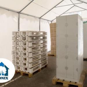 Professzionális raktársátor tárolósátor 3 × 8 m, 24 m² alapterülettel, 2,60 m oldalmagassággal, megerősített, horganyzott acélszerkezettel, padlókerettel, két cipzáras bejárattal fehér PVC ponyvával