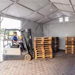 Professzionális raktársátor tárolósátor 8x10 m oldalmagasság 3,60m felhúzható kapuval, ponyva PVC  szürke statikai csomaggal