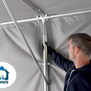 Professzionális tárolósátor, raktársátor ipari sátor 8 × 12 m, 96 m² alapterülettel, 4,00 m oldalmagassággal, felhúzható kapuval, tetőablakkal, személyi bejárattal és szürke PVC ponyvával