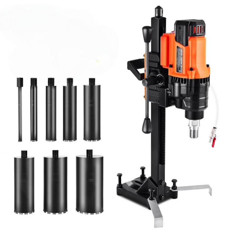 Gyémánt magfúrógép állvánnyal, 20–200 mm fúrási átmérő, 3000 W teljesítmény, 8 db fúrófejjel, száraz és nedves betonfúráshoz