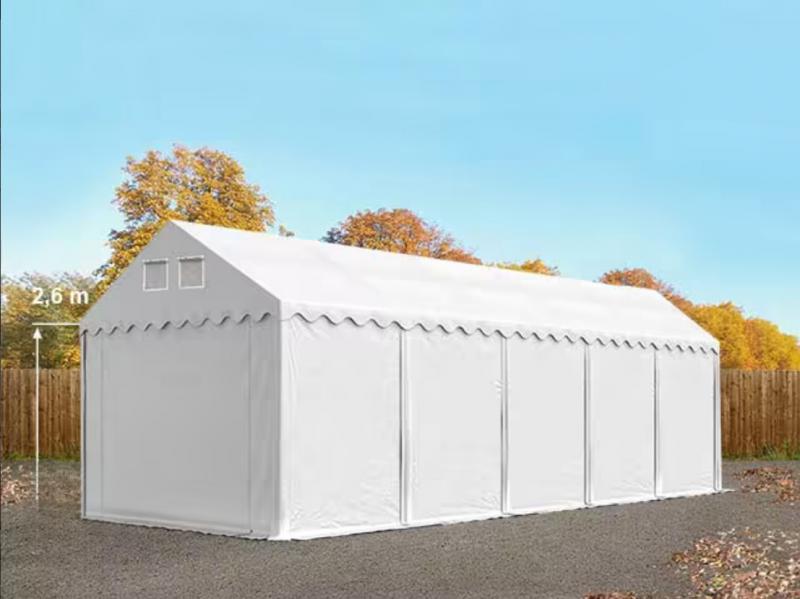 Professzionális raktársátor tárolósátor 4 × 10 m, 40 m² alapterülettel, 2,60 m oldalmagassággal, megerősített, horganyzott acélszerkezettel, padlókerettel, két cipzáras bejárattal fehér PVC ponyvával