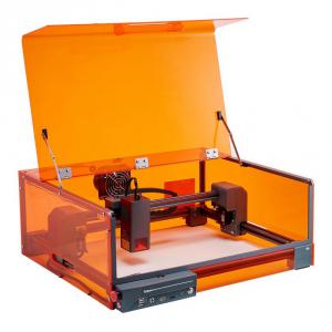 20 W-os lézergravírozó és vágógép burkolattal – 300 × 300 mm munkaterület, 7000 mm/perc gravírozási sebesség,