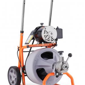 Ipari csőtisztító gép, csőgörény 22,8 méter x 9,5 mm-es spirállal, automatikus adagolóval, kerekekkel és 8 cserélhető vágófejjel