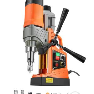 Ipari mágneses fúrógép 1450 W, 40 mm fúrási átmérő, 12 500 N mágneses tartóerő, változtatható fordulatszám, 2 db magfúróval