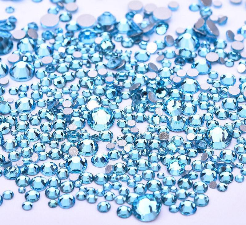 Vegyes méretű kristálykő 1440 db Aquamarine Blue