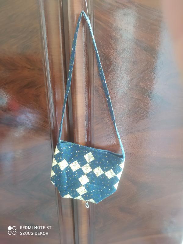 Patchwork válltáska /Négyszög mintával/