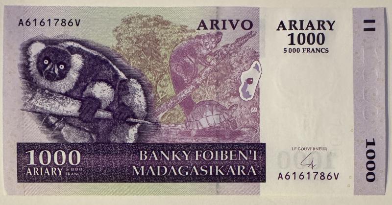 Madagaszkár 1000 Ariary bankjegy (UNC) 2004