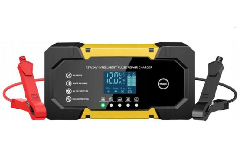 AKKUMLÁTOR TÖLTŐ (AUTOMATA)