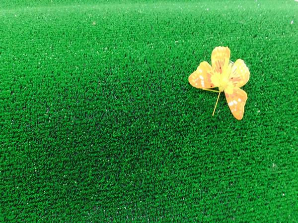 Kültéri rövid szálas maradék műfű zöld 95x400cm