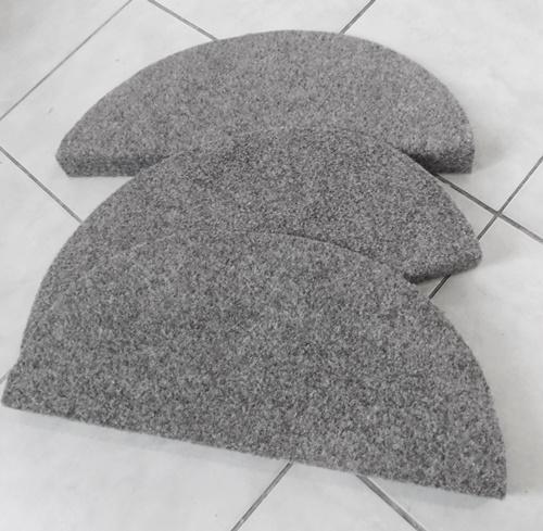 Lépcsőszőnyeg ipari filc T. középszürke 6524 ívelt