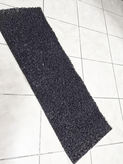 Spagetti lábtörlő maradék fekete 100x33cm hosszúkás