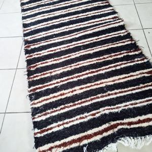 Bordó nyers fekete beszövéses rongyszőnyeg 80x170cm