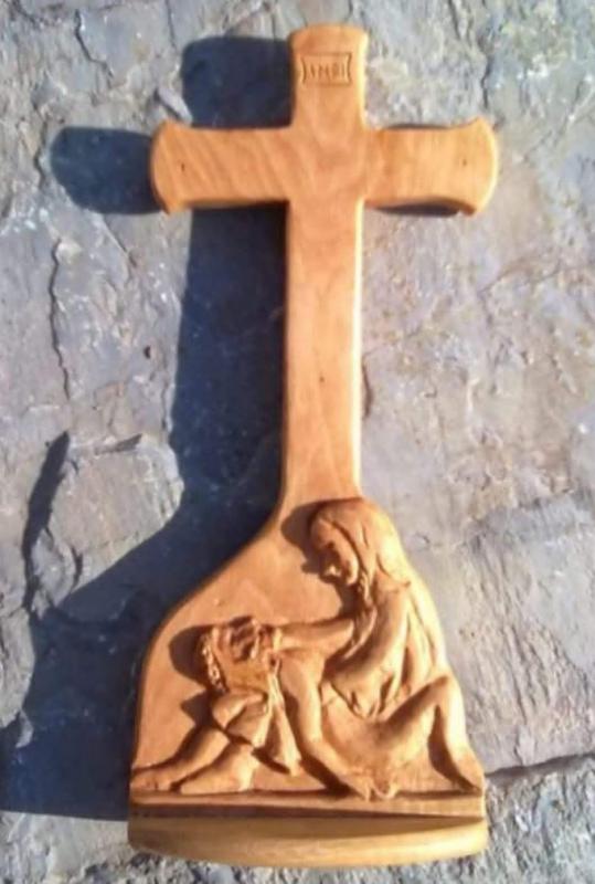 Feszület ,kereszt alatt