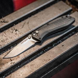 Gerber US Assist S30V zsebkés