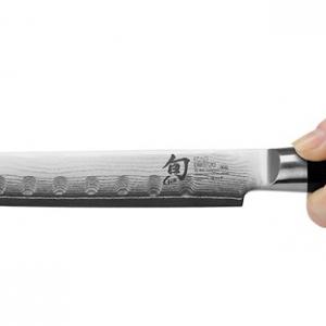 Kai Shun Classic " csipkézett " pengéjű szeletelőkés 23 cm