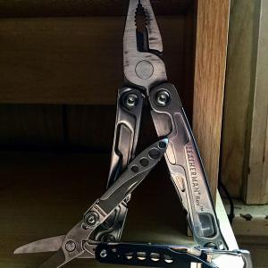 Leatherman REV multiszerszám