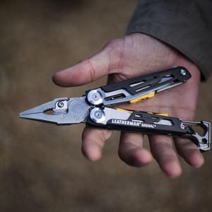 Leatherman Signal multiszerszám