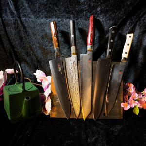 Mcusta Zanmai Revolution Santoku Red konyhakés 18cm