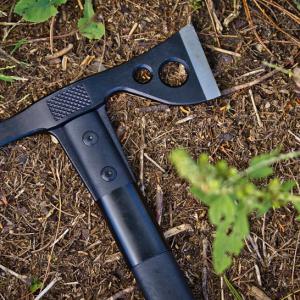 SOG FastHawk Black taktikai tomahawk