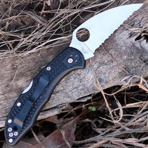 Spyderco Delica 4 Wharncliffe S zsebkés