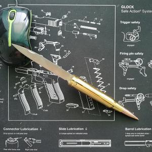 United Cutlery  .50 Caliber Bullet zsebkés