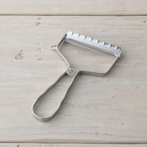 Kai Select 100 széles hámozó T